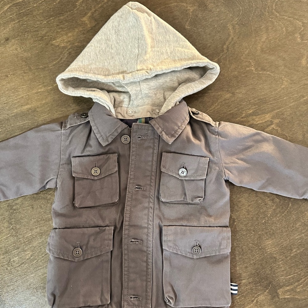 Splendid Gray Jacket Cozy and Versatile